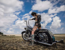 广州骑机车的小姐姐微信,机车小姐姐的微信风采掠影