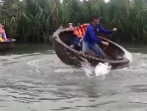 小姐姐渡船,一段温馨的渡河奇遇